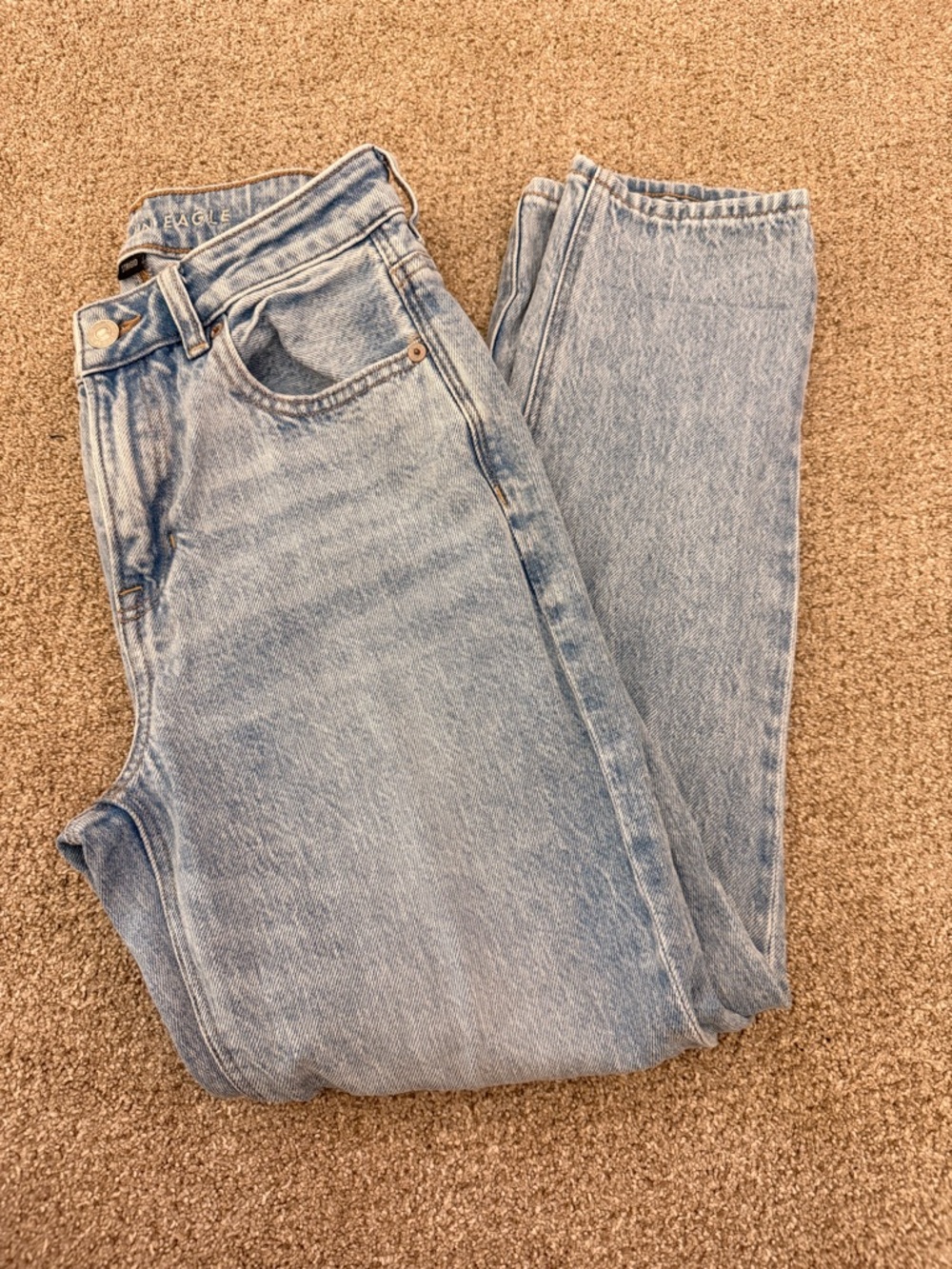 American Eagle STRIGID Light Wash Women’s Straight-Leg Jeans - SZ 2short